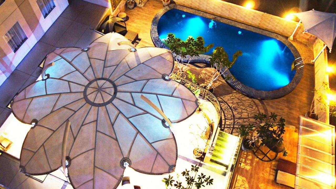 Sapphire Sky Hotel & Conference Serpong Ngoại thất bức ảnh