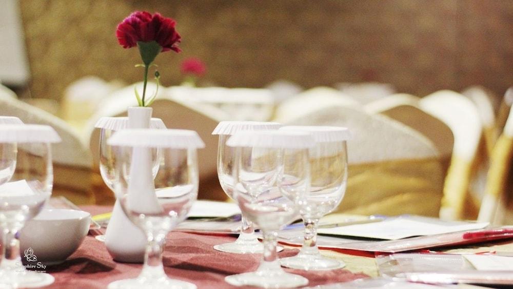 Sapphire Sky Hotel & Conference Serpong Ngoại thất bức ảnh