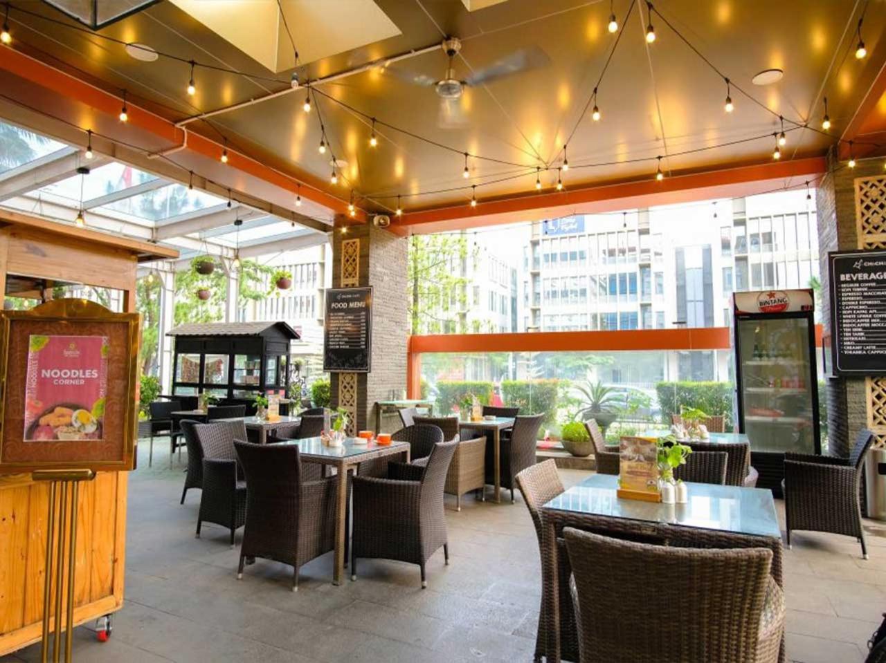 Sapphire Sky Hotel & Conference Serpong Ngoại thất bức ảnh