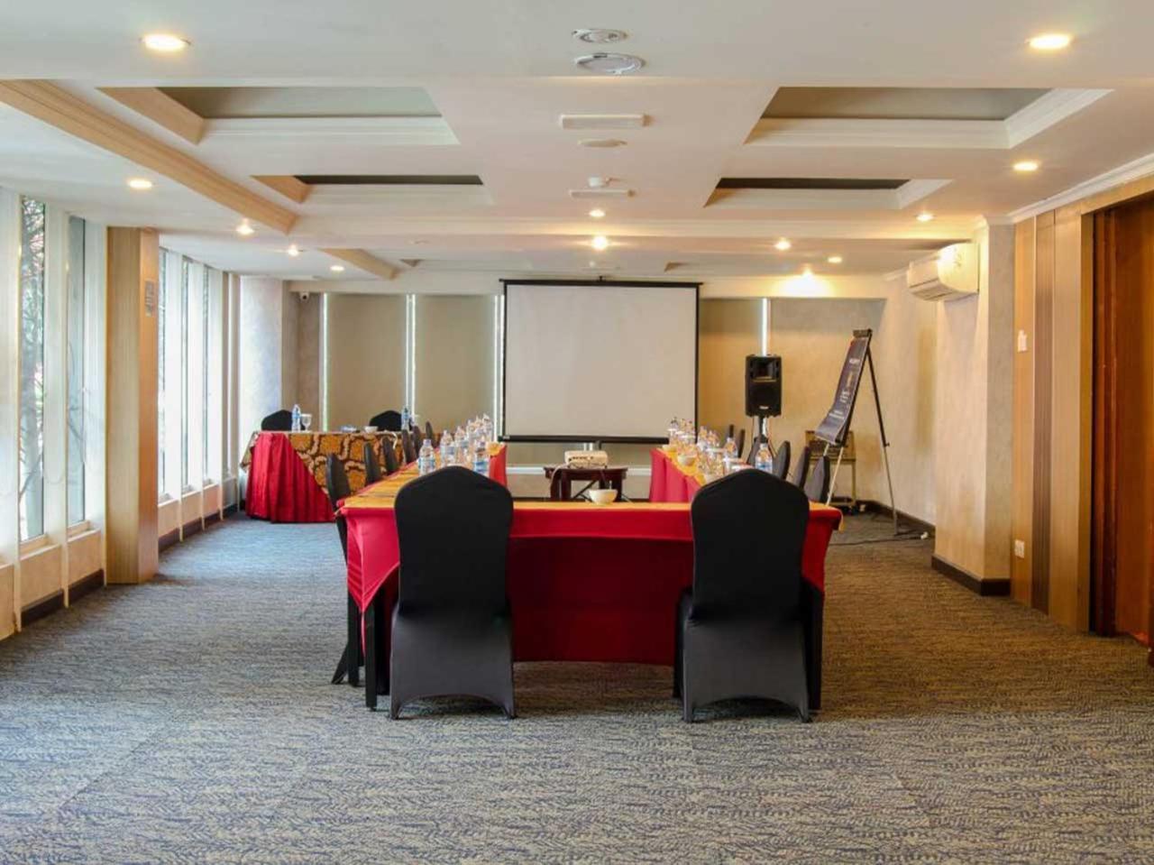 Sapphire Sky Hotel & Conference Serpong Ngoại thất bức ảnh