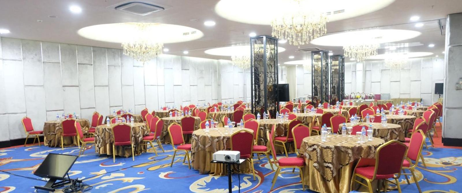 Sapphire Sky Hotel & Conference Serpong Ngoại thất bức ảnh