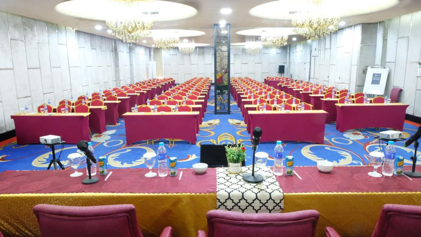 Sapphire Sky Hotel & Conference Serpong Ngoại thất bức ảnh