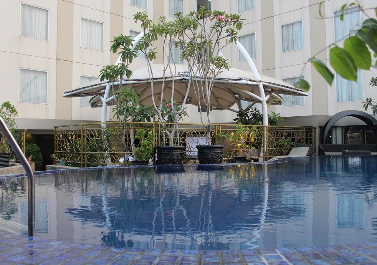 Sapphire Sky Hotel & Conference Serpong Ngoại thất bức ảnh